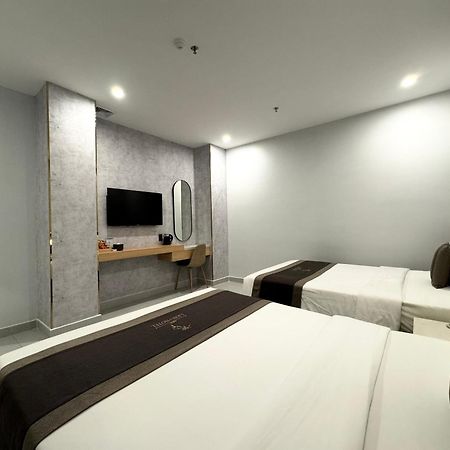 Lion 3 Hotel Кантхо Екстер'єр фото